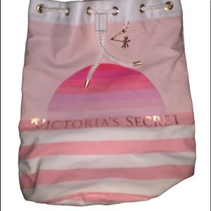 VICTORIA SECRET BAG  CINCHED BACKPACK GOOD CONDITION.